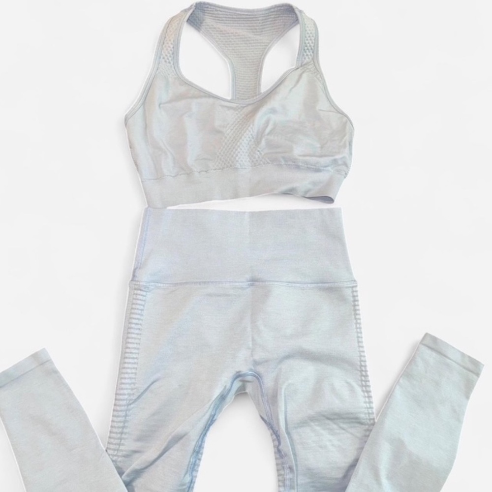 Baby light blue Alphalete workout set - sz M